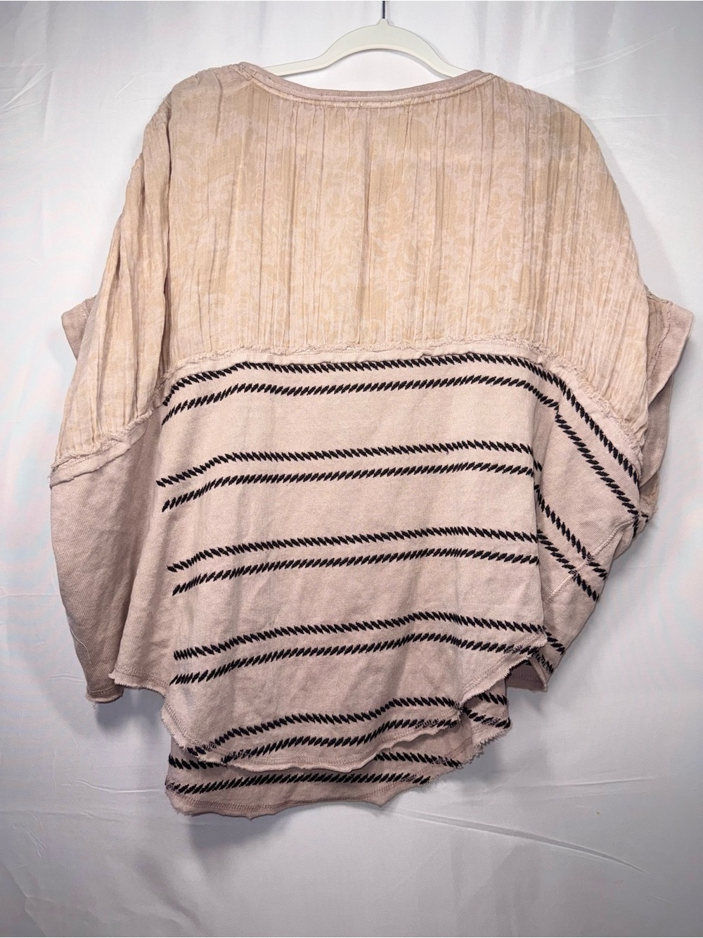 Free People Women Light Blush/Beige Striped Boho Flowy Oversized top size Small - Picture 8 of 16